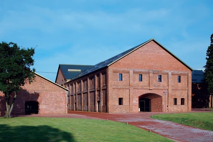 弘前れんが倉庫美術館