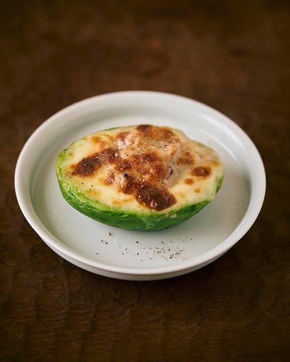 5月 ごはん同盟｜アボカド塩辛グラタン