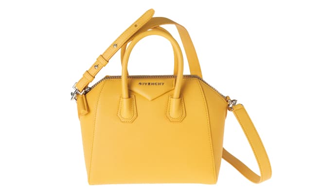 〈Givenchy by Riccardo Tisci〉人気モデルにミニサイズ登場。