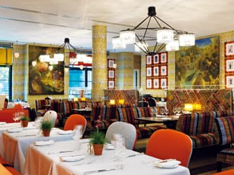食べて、遊んで、泊まれる話題のハムヤード・ホテル。| 	LONDON
