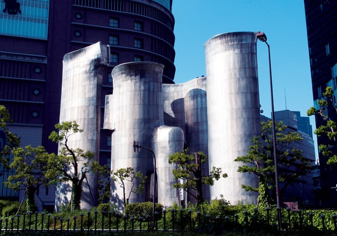 「梅田吸気塔」