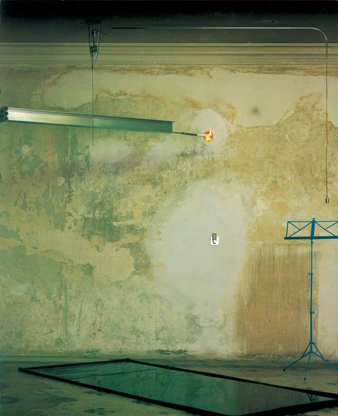 ヤマギワなどが主催した1988年の展覧会で発表された《宙を舞い笛を吹く明かり》。価格は要問い合わせ。写真協力／YAMAGIWA