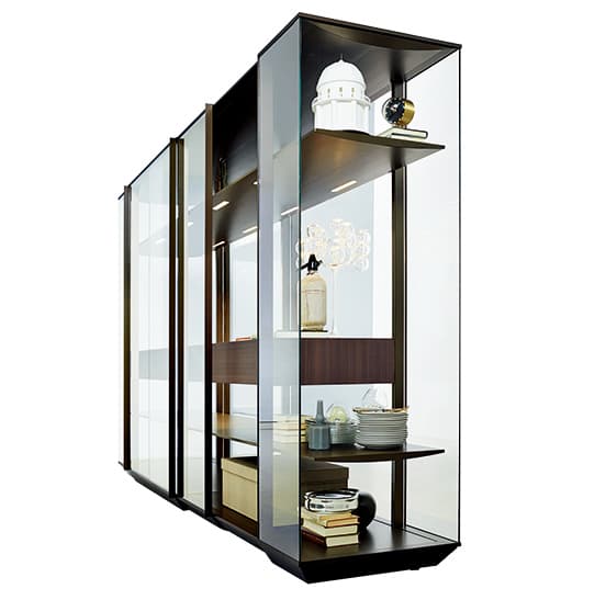 用途に応じて、シェルフ、ハンガー、ドロワーなどの内部パーツは組み合わせ可能。4,364,000円〜（アルフレックス ジャパン TEL 0120 33 1951）。