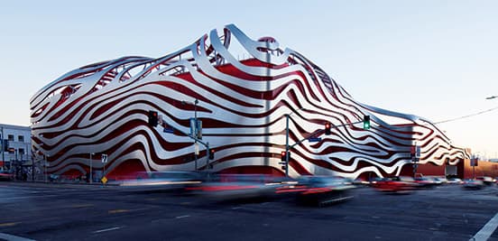 世界有数の所蔵品を誇る自動車博物館がリニューアル。｜LOS ANGELES