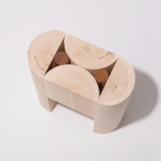 二俣公一《Geometry Stool》。Photo_Hiroshi Mizusaki