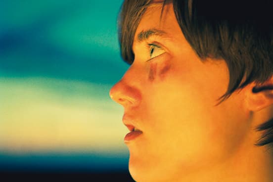 《Taylor（Black &amp; Blue）》2012 ©Ryan McGinley Courtesy the artist and Tomio Koyama Gallery