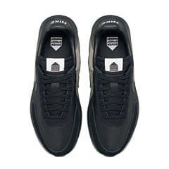 〈ナイキラボ〉Roshe Daybreak×DSMスニーカー110ポンド。