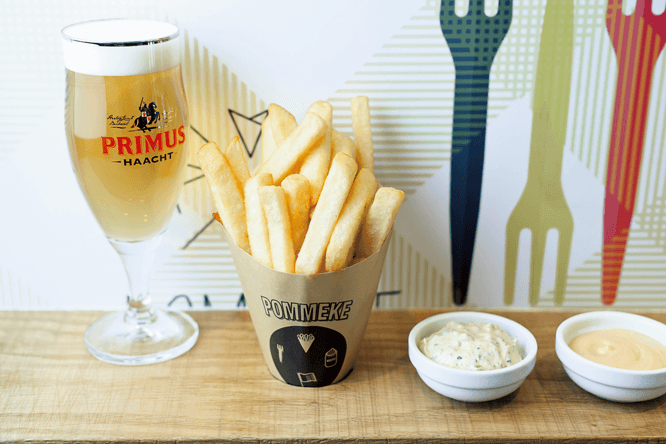 ブームの波に乗るベルギー・フライドポテト店〈POMMEKE〉。