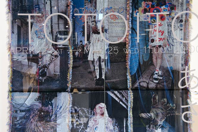 00年代のファッションスナップをもとにした作品を西陣織で仕立て上げた。