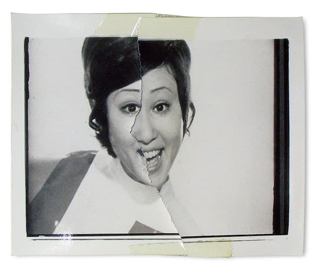 荒木経惟《切実》 1972年、ゼラチン・シルバー・プリント 粘着テープ ©Nobuyoshi Araki UBS Art Collection