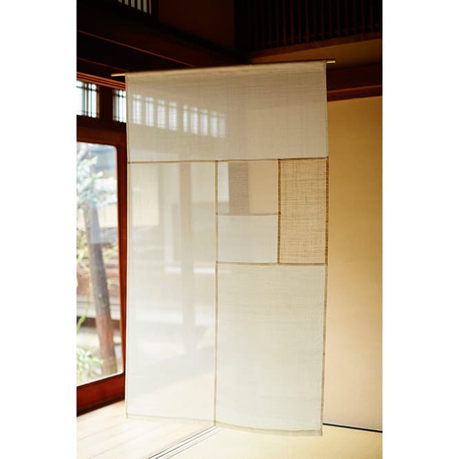 白のタペストリー24,000円。photo_Masashi Kimura