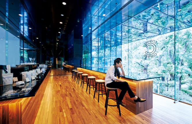 2階の〈CONNEL COFFEE〉ではnendoさまおすすめのコーヒーが楽しめます。オオキさまご本人にも遭遇できちゃうかも!?
