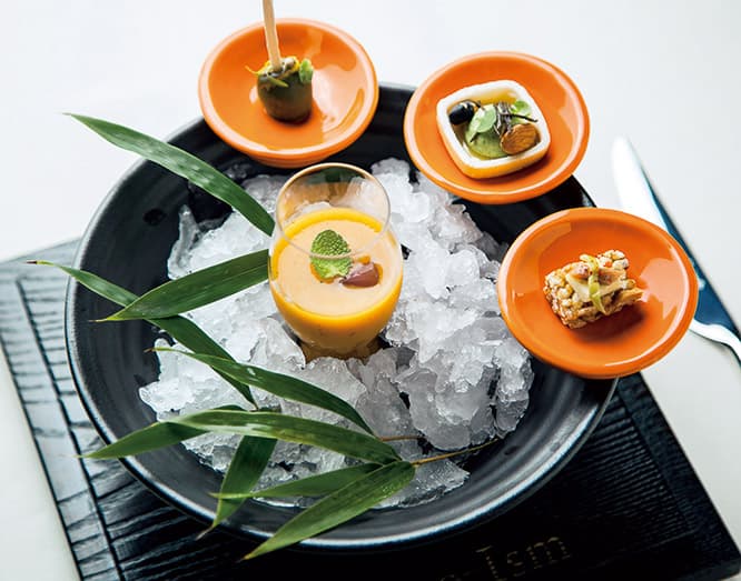 ジョエル・ロブション元総料理長による〈ナベノイズム〉。