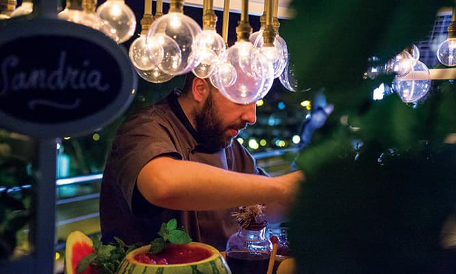 TERRACE。インテリアデザインは、パトリシア・ウルキオラ。