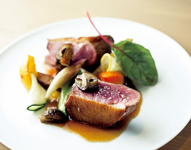 自然派ワインと楽しむ、フレンチビストロ〈タストゥー〉。