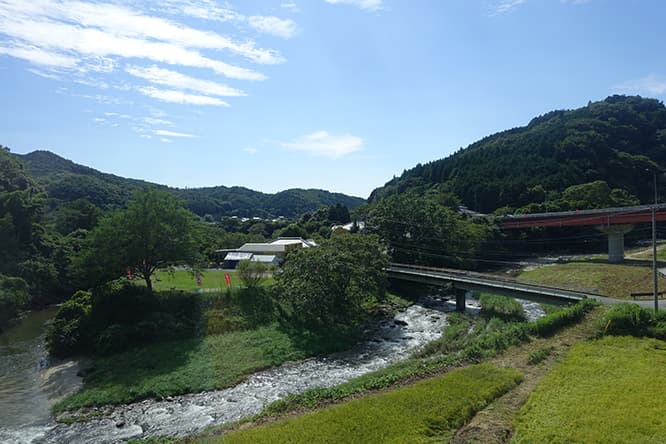 茨城県北部、《アンブレラ》が設置されたエリア。　photo_Naoko Aono