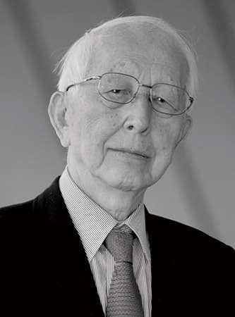 社会と関わり続ける建築家、槇文彦の50年を振り返る。
