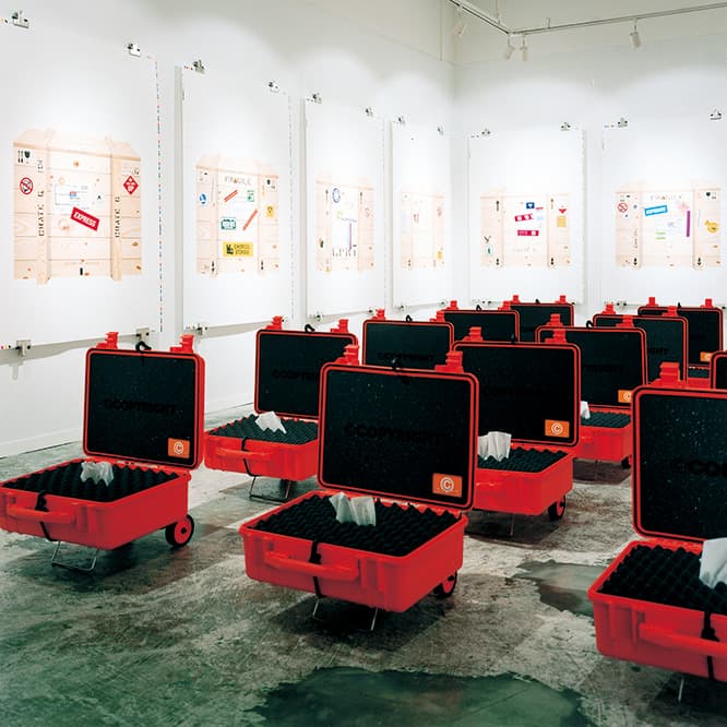 ©COPYRIGHT/2002/Parco Gallery  photo_Yasuhide Kuge