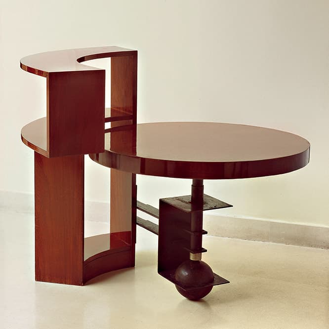 Table and bookcase(MB960)photo_Ken Collins 