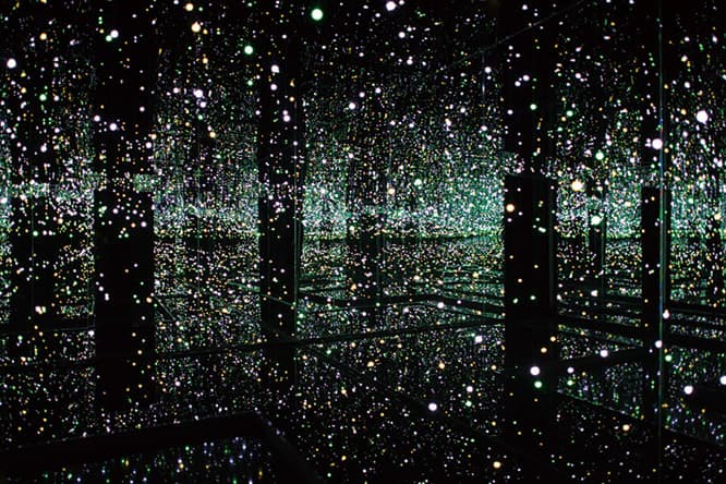 《生命の輝きに満ちて》2011年。
Courtesy of Ota Fine Arts, Tokyo/Singapore, Victoria Miro Gallery London; David Zwirner, New York