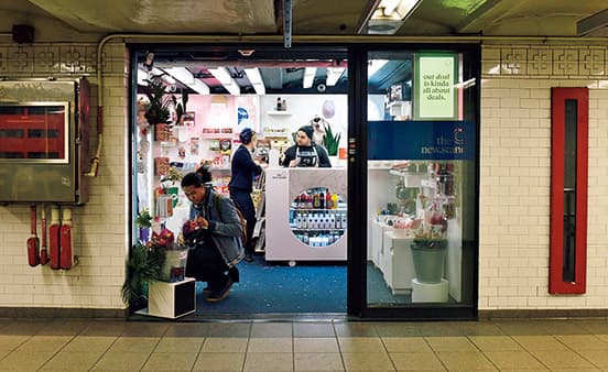ニューヨーカーがつくると駅のKIOSKもこうなります。