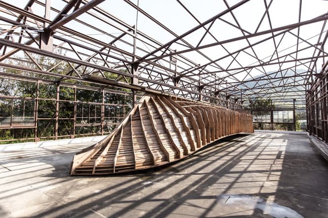 大竹伸朗《針工場》