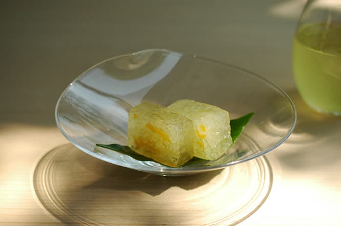 甘夏の道明寺羹1棹1,800円。