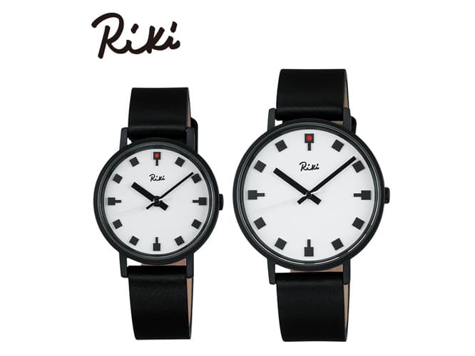 〈Riki〉パブリッククロック限定モデルAKPK708（左）、AKQK710各12,000円。8月11日より各400本限定販売。