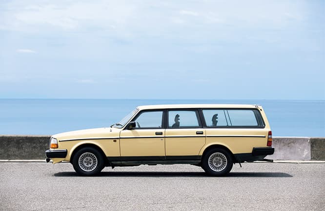 VOLVO 240