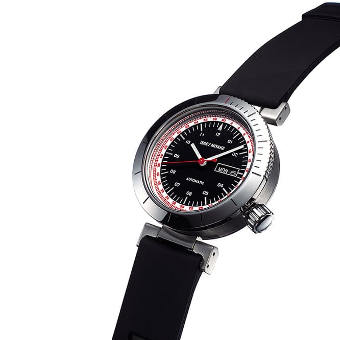 《ダブリュ・オートマティック》NYAE002 68,000円。
