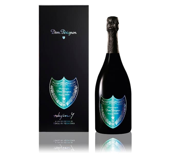 《ドン ペリニヨン ヴィンテージ 2009 by 吉岡徳仁 限定ギフトボックス》（750ml ） 23,000円。