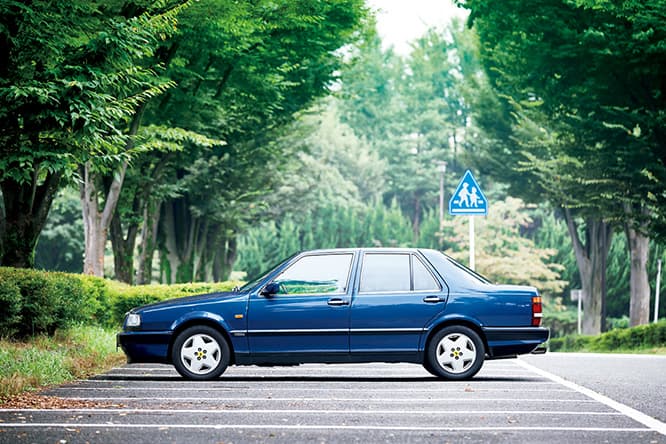 Lancia　Thema 8·32