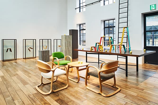 〈フレッドペリーショップ東京〉の2階にある展示スペースで開催。