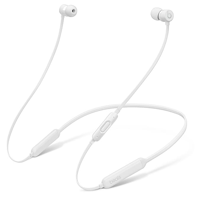 《BeatsXイヤフォン》14,800円。ホワイトとブラックの2色展開。2月11日発売予定。グレーとブルーも今後発売予定。