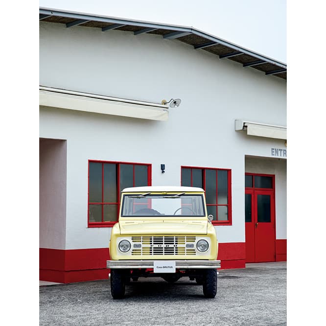 FORD　Bronco