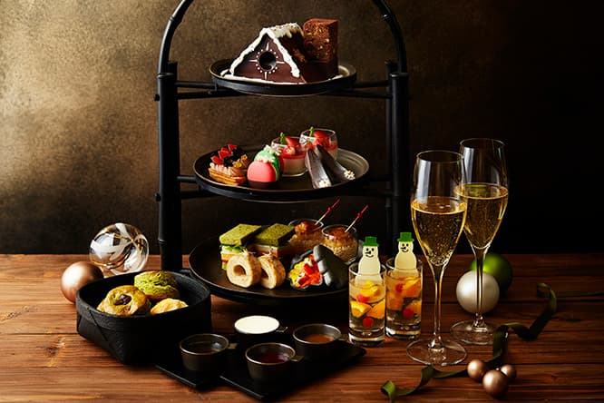 〈ザ・ラウンジbyアマン〉「クリスマスアフタヌーンティー」
12月1日～25日。11時30分～21時30分LO。1名6,000円、グラス シャンパン付8,200円　※アフタヌーンティーは2時間半制