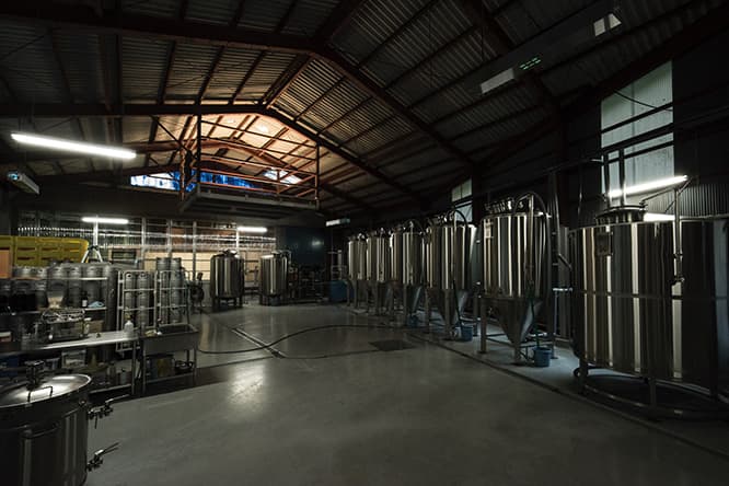 ターナー賞受賞の〈アセンブル〉が設計したクラフトビール工場が徳島にオープン！