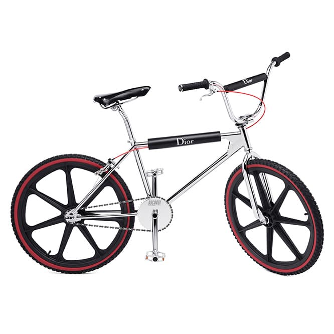 《BMX》390,000円（予定価格）。 2018年1月末～2月頃 一部ブティックのみで限定発売予定。