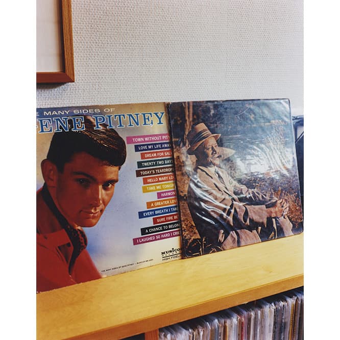 村上さんが初めて買ったLP。ジーン・ピットニーの『Many Sides Of Gene Pitney』。
