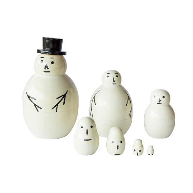 The Life of Snowman
やがて溶け消えゆく雪だるまの切ない一生をマトリョーシカにて表現。ラスト周辺のもはや原型をとどめぬ健気なプチたちに一番心惹かれてしまいます。20,000円。