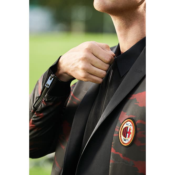 〈ディーゼル〉が〈ACミラン〉の “オフフィールド” ユニフォームを発表!