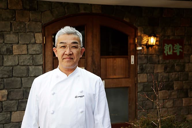 2代目店主・齋藤康郎さん。「和牛のおいしさは世界一」と語る。牛肉にかけるパッションは誰にも負けない。