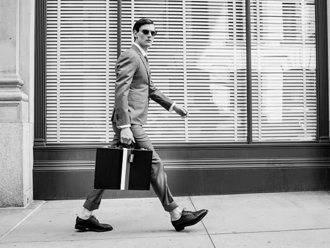 カプセルコレクション『THOM BROWNE DOES WHITE』。