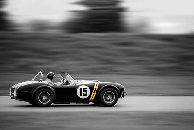 カーナンバー15を掲げる1963年誕生のシェルビー コブラ289 CSX2128。セブリング12時間レースを皮切りに、コブラ289は数々のGTレースに参戦し、シェルビー コブラ史上で最も多くの勝利をもたらした。