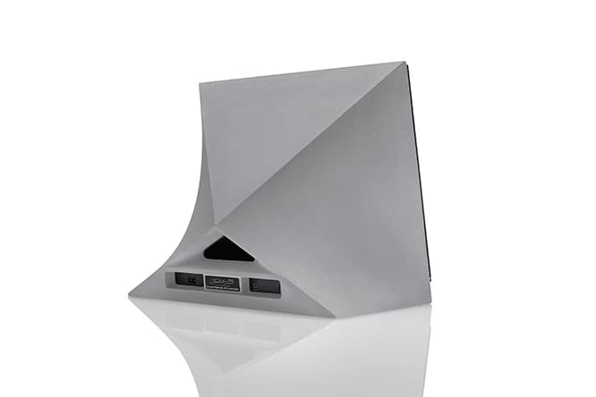 建築家、デイヴィッド・アジャイのスピーカーが発売。