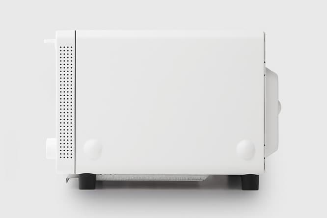 〈バルミューダ〉のトースターに新生活にぴったりの新色が登場。