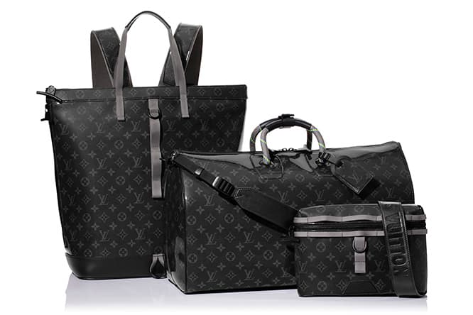 左から、ジップドトート 35万7,000円、キーポル･バンドリエール 50 35万7,000円、メッセンジャー PM 24万5,000円。いずれも〈伊勢丹新宿店本館〉のポップアップストア限定アイテム。
