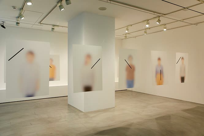平面の要素を空間の中に構成した新作インスタレーション「Layerscape 2018」。