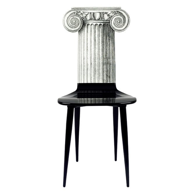 《Capitello Jonico》チェア450,000円。