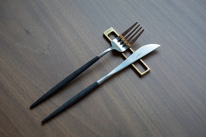 〈ALLOY〉とは真鍮を使ったカトラリーや、レストランの備品を製作。¥1,800